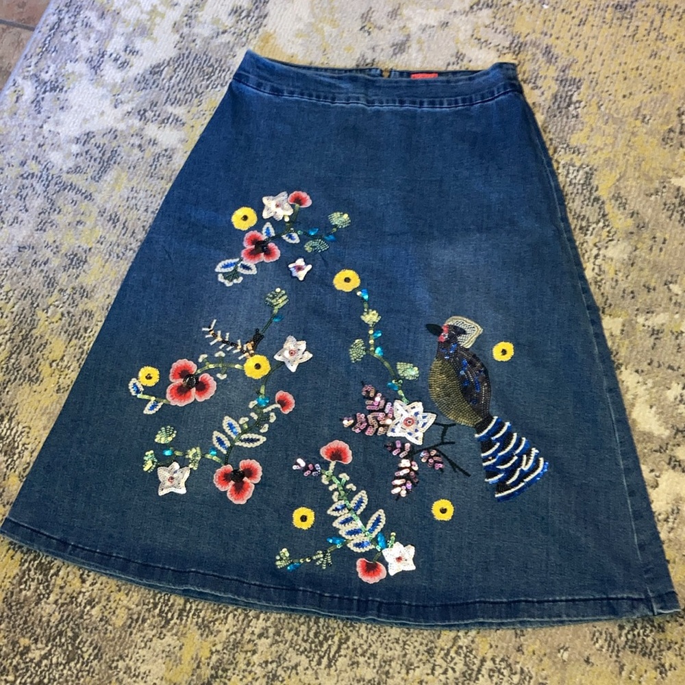 Denim skirt, adorable colorful sequin work EUC - Picture 2 of 7